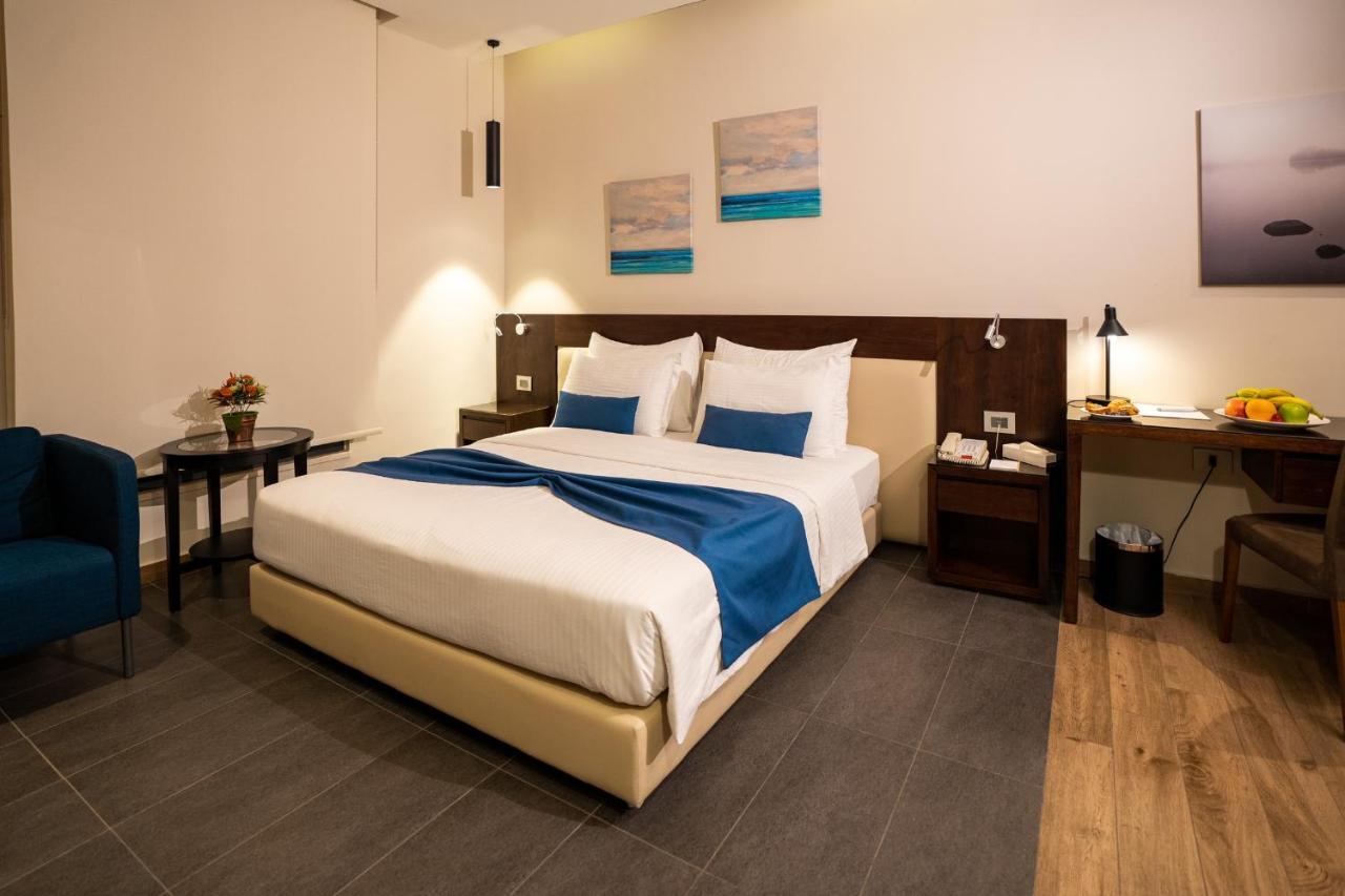 The Compass Hotel Amman Exterior foto